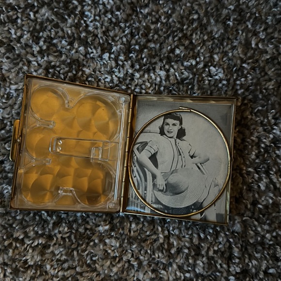 Vintage Guilloche Coin Purse Compact Enamel - Picture 3 of 7